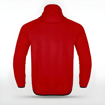 Rote Allwetterjacke